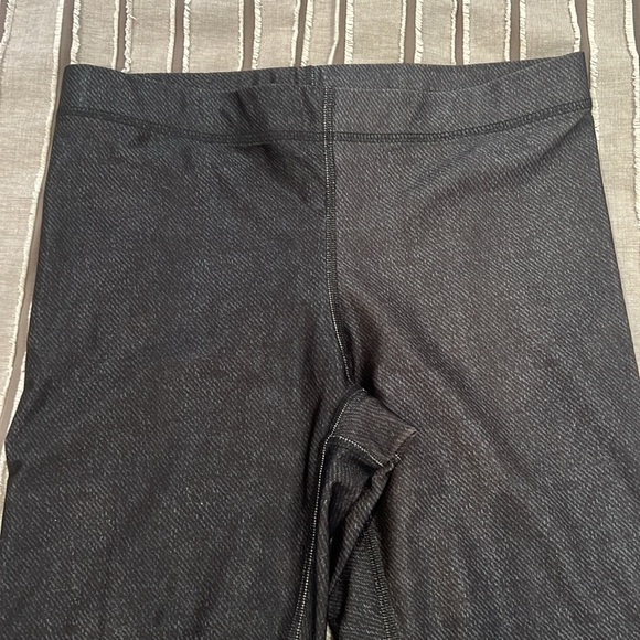 Women’s SZ LARGE TEREZ Crystal Skull leggings - Picture 4 of 6